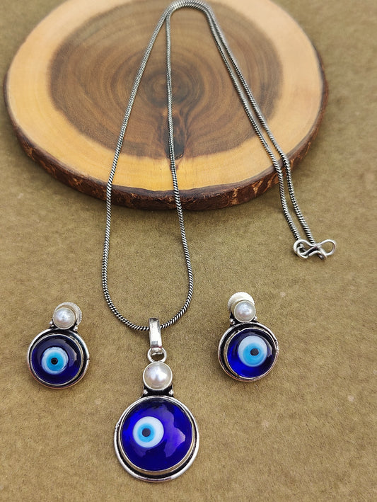 Beautiful Evil Eye pendant earing set