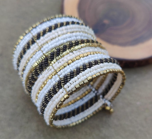 Black white gold shade beaded beacelet Jewellery