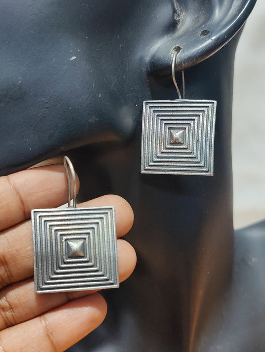 Square lining Earings